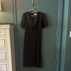 HUNTER BELL Elegant Black Midi Dress